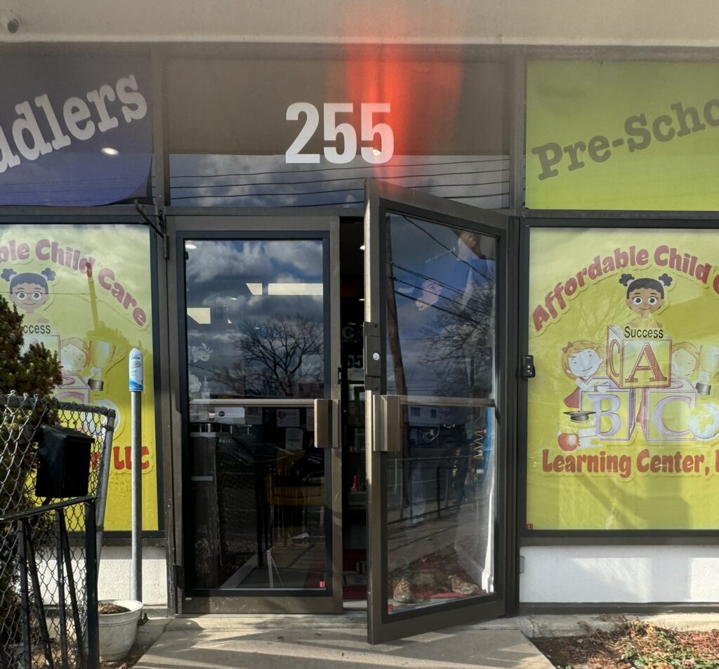 Seamless Riot Glass Installation – Hartford, CT Daycare Seamless Riot Glass installation at daycare center in Hartford, Connecticut by Guardian Bastille, combining impact resistance with a clean architectural appearance.